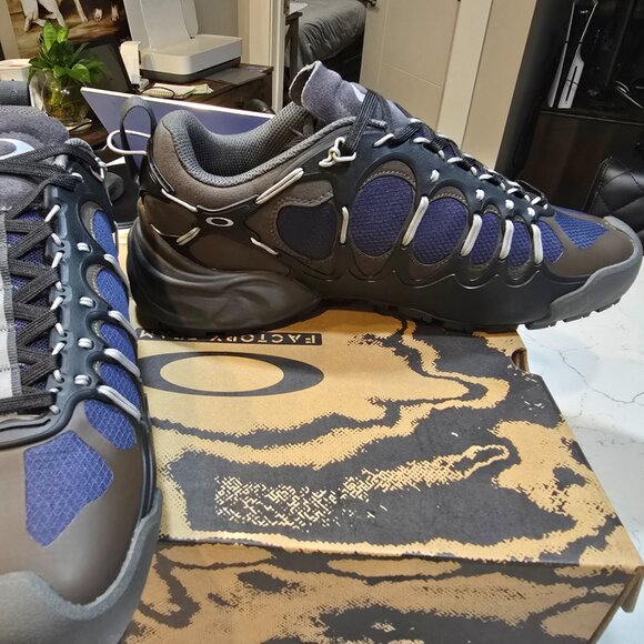 OAKLEY FACTORY TEAM X BRAIN DEAD IBEX ECLIPSE SIZE 10 MENS NEW SHOE TRAIL HIKING - Picture 3 of 16